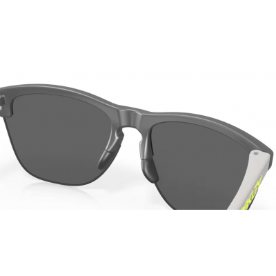 Oakley OO9374 5163 63*10 138